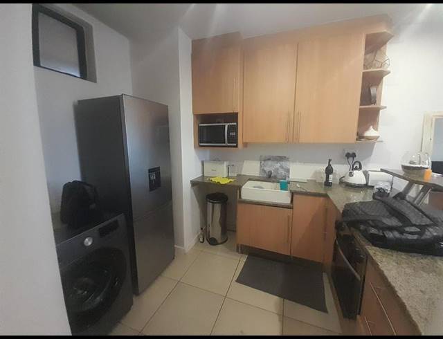 2 BEDROOM APARTMENT FOR SALE IN ROOIHUISKRAAL NORTH